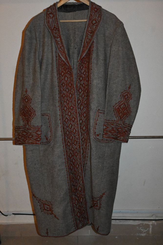 Gents Gown chitrali patti Hand Embroidered