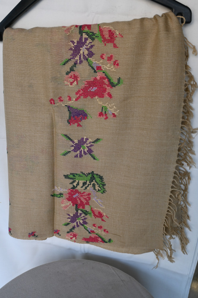 Embroidery shawl hand woven