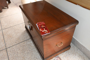 Wooden capton chest  size 20x36