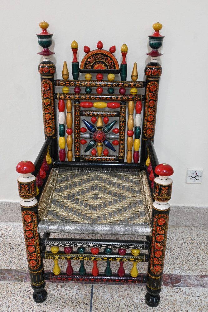 Wooden lequre art chair,