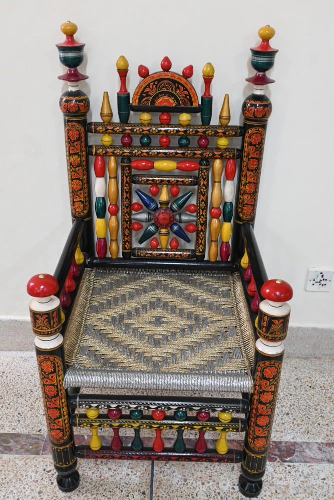 Wooden lequre art chair,