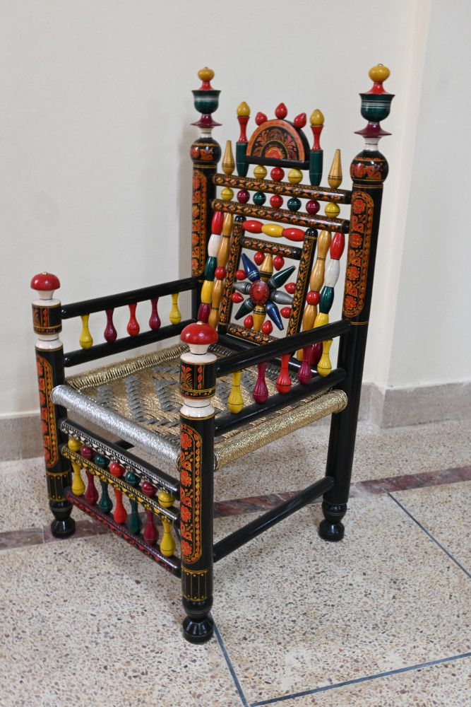 Wooden lequre art chair,