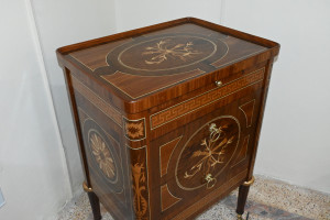 Wooden Chester size 18x24" wood to wood inlay