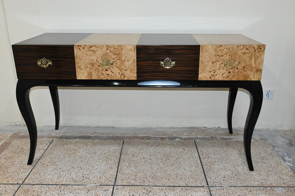 Console victorian design  size 23x64"