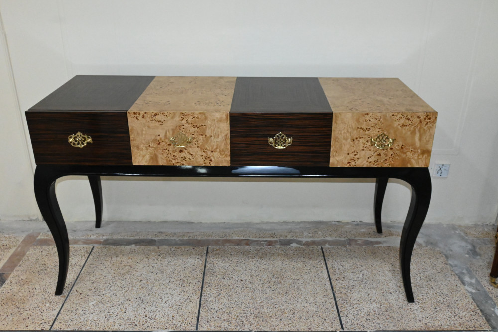 Console victorian design  size 23x64"