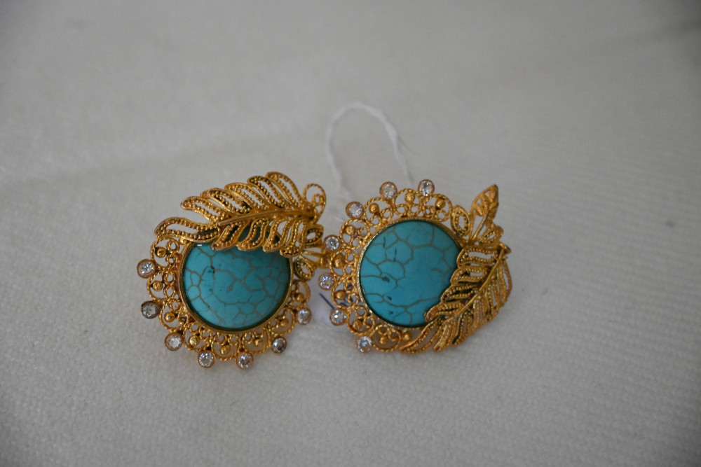 Metal ear ring hand made gold plated