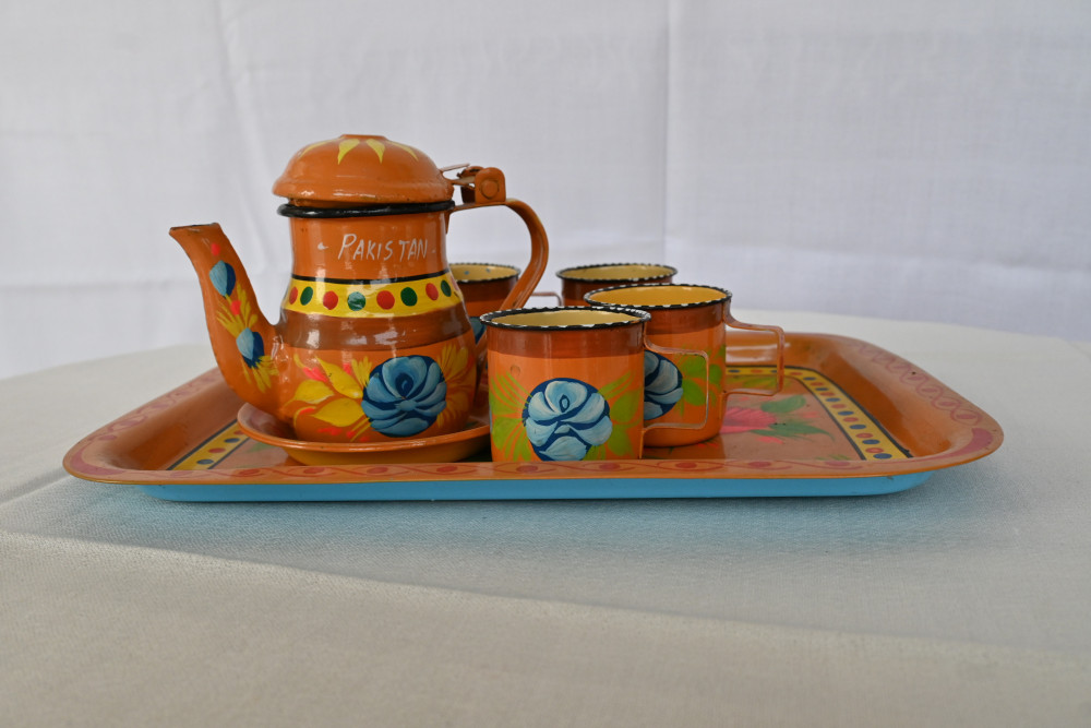 Truck Art tea set