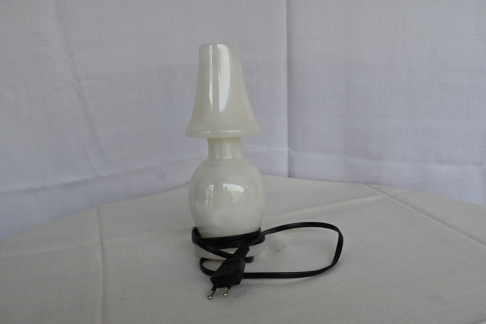 onyx Ambrella lamp size 8"
