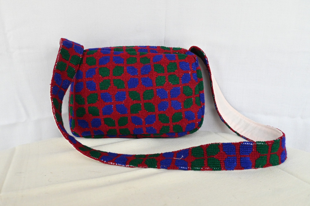 Shoulder bag Embroidery