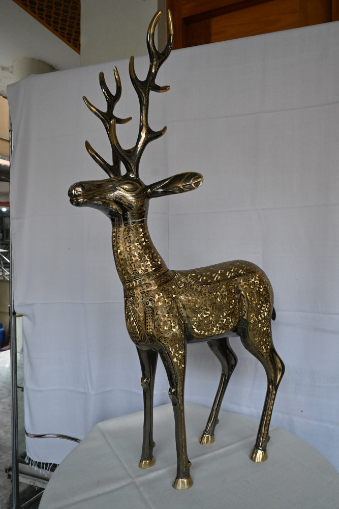 Brass Bara Singa 2 pieces  set size  20 x 38"