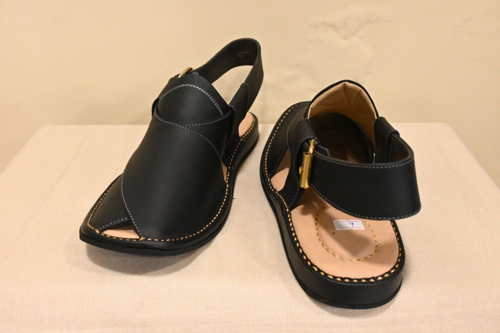Charsadda Leather Chappal- Black Colour